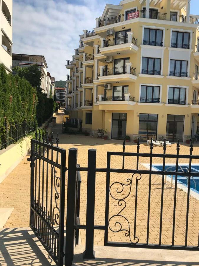 Horizon Katrina Apartments - Sea Line & Beach Access スヴェティ・ヴラス エクステリア 写真